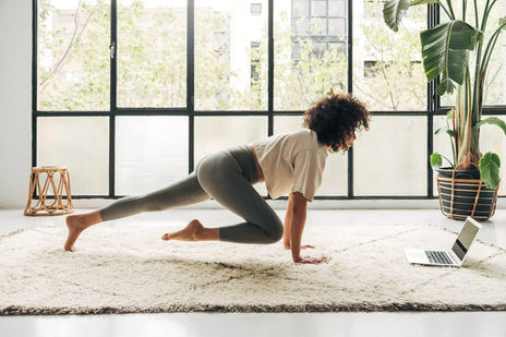 Discover 20 At-Home Workouts (4/20): 6 Easy Pilates Workout Moves for Beginners